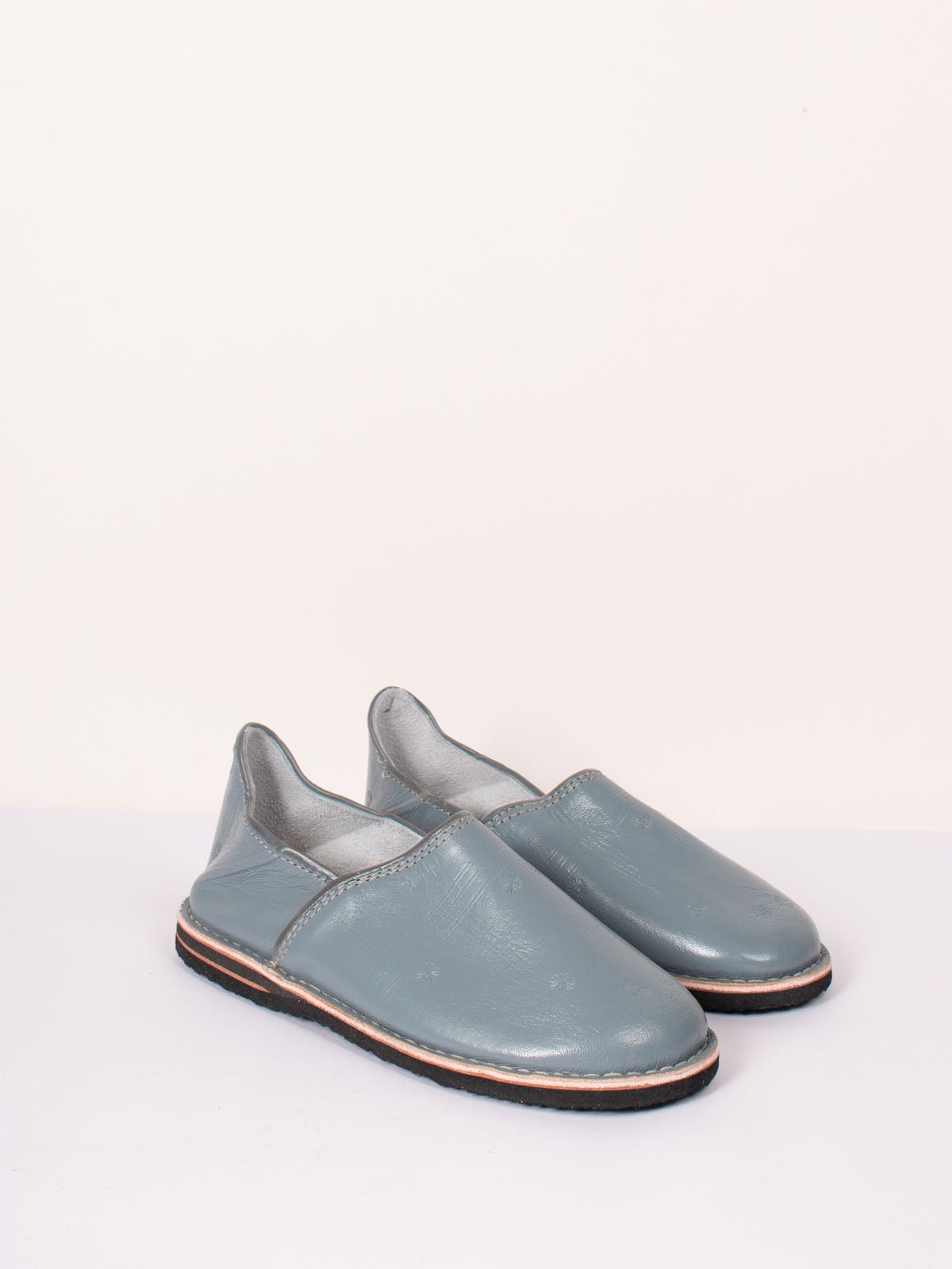 Moroccan Berber Babouche Slippers, Pearl Grey